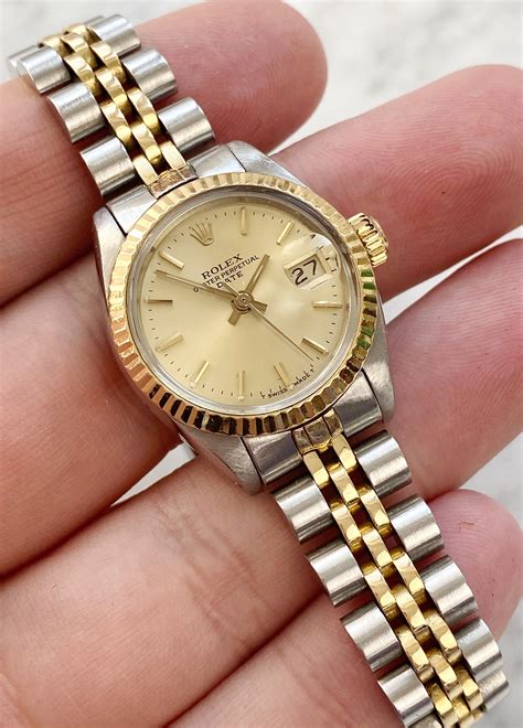 ladies rolex datejust gold on wrist|rolex lady datejust 26 gold.